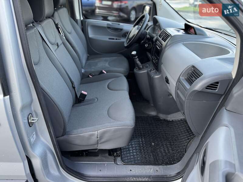 Мінівен Peugeot Expert 2011 в Дніпрі