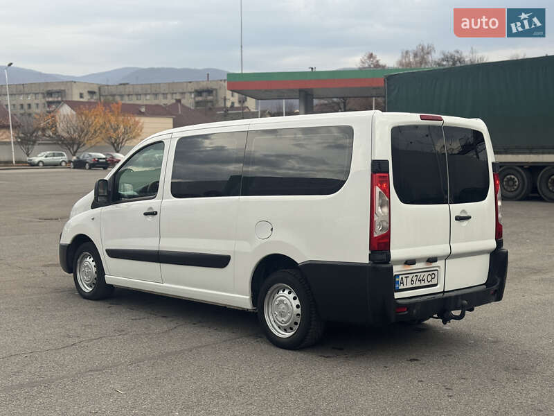 Мінівен Peugeot Expert 2014 в Сваляві