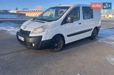 Грузопассажирский фургон Peugeot Expert 2012 в Ровно
