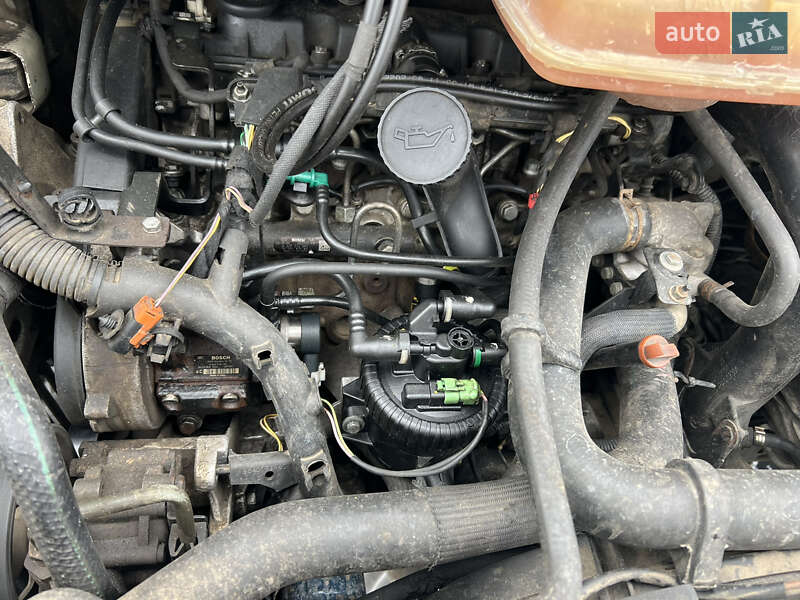 Минивэн Peugeot Expert 2006 в Клевани