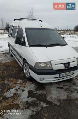 Минивэн Peugeot Expert 2006 в Сарнах