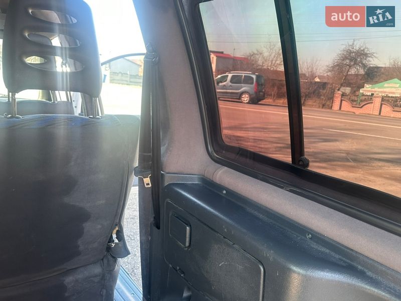 Мінівен Peugeot Expert 2001 в Івано-Франківську