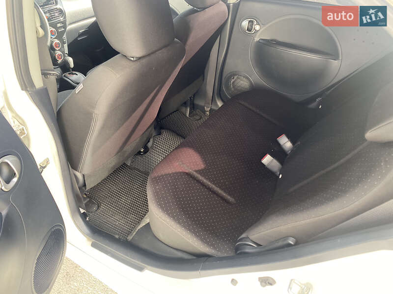 Хэтчбек Peugeot iOn 2011 в Ирпене