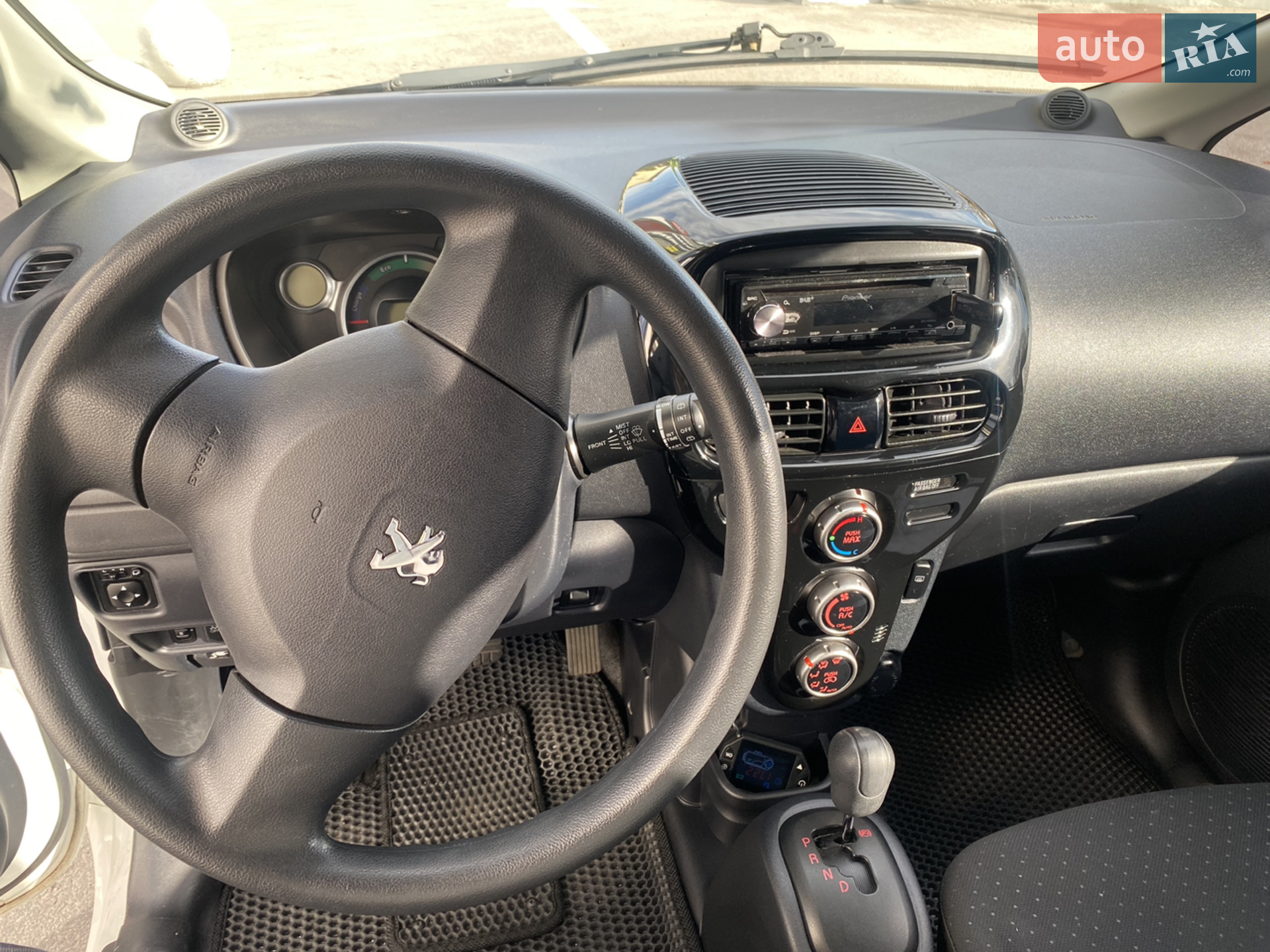 2011 Peugeot iOn - мініатюра 11