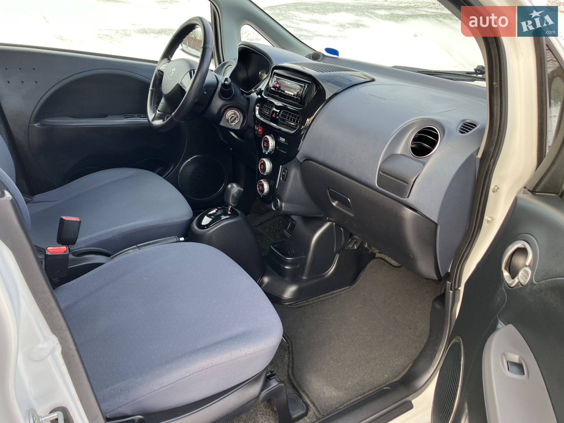 2012 Peugeot iOn - мініатюра 21