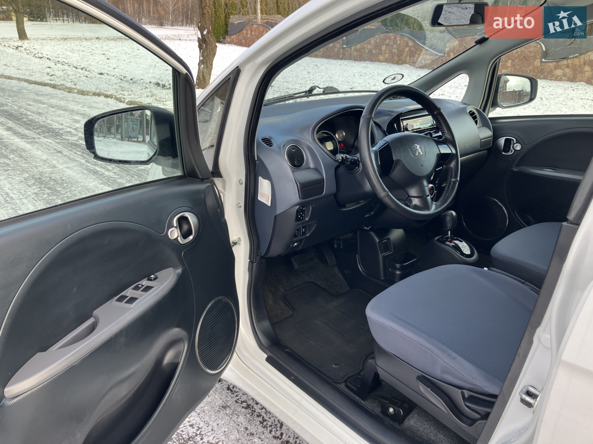 2012 Peugeot iOn - мініатюра 32