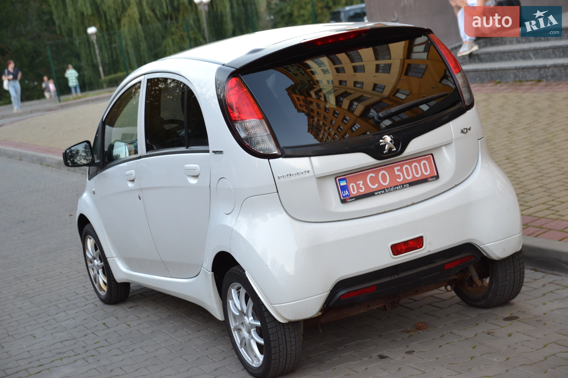 2012 Peugeot iOn - мініатюра 9