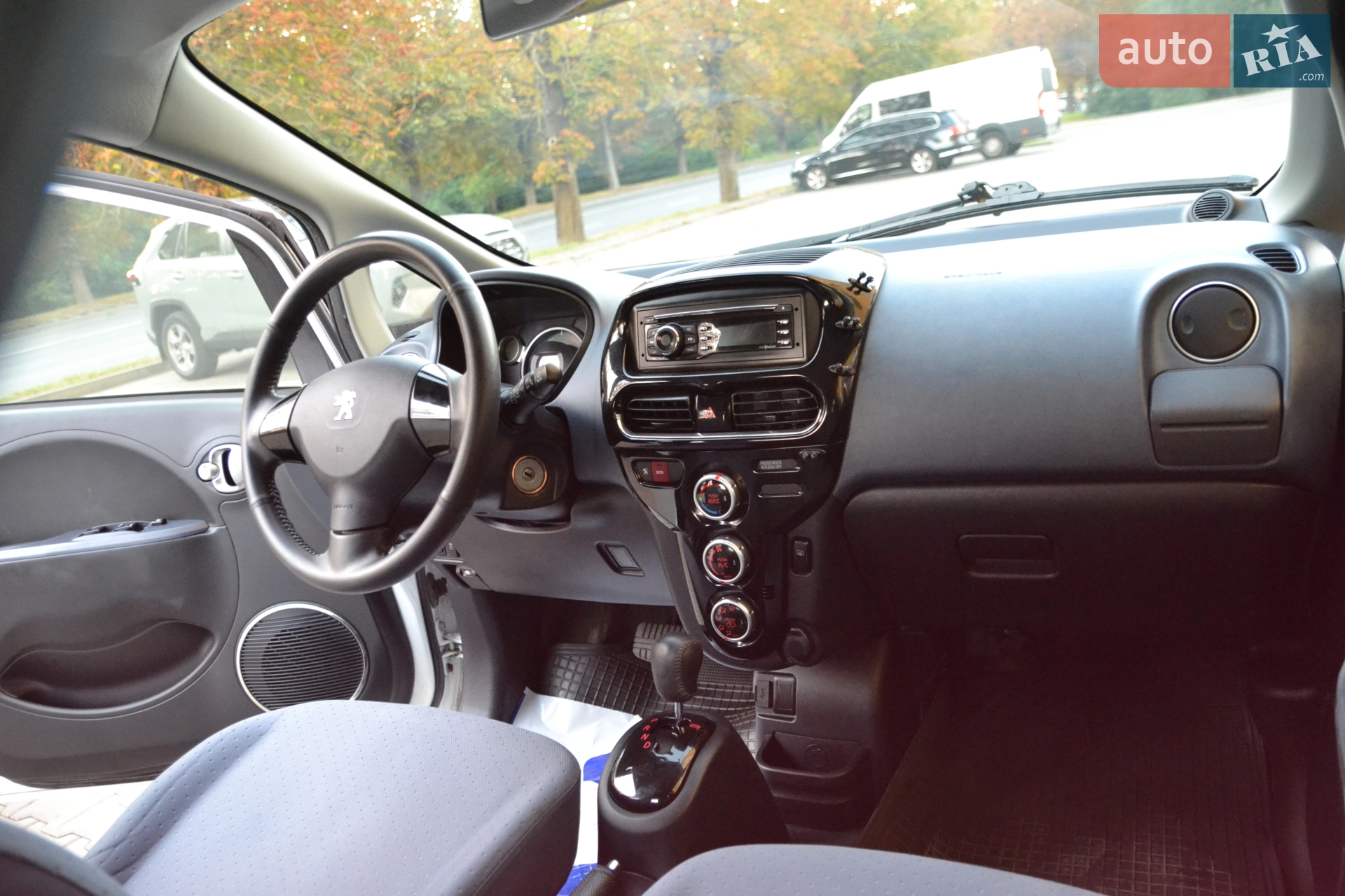 2012 Peugeot iOn - мініатюра 18