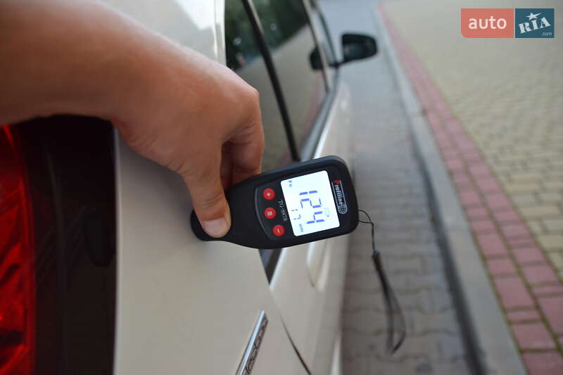 Хэтчбек Peugeot iOn 2012 в Луцке