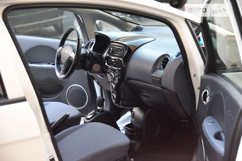 Хетчбек Peugeot iOn 2011 в Луцьку фото 18 Хетчбек Peugeot iOn 2011 в Луцьку