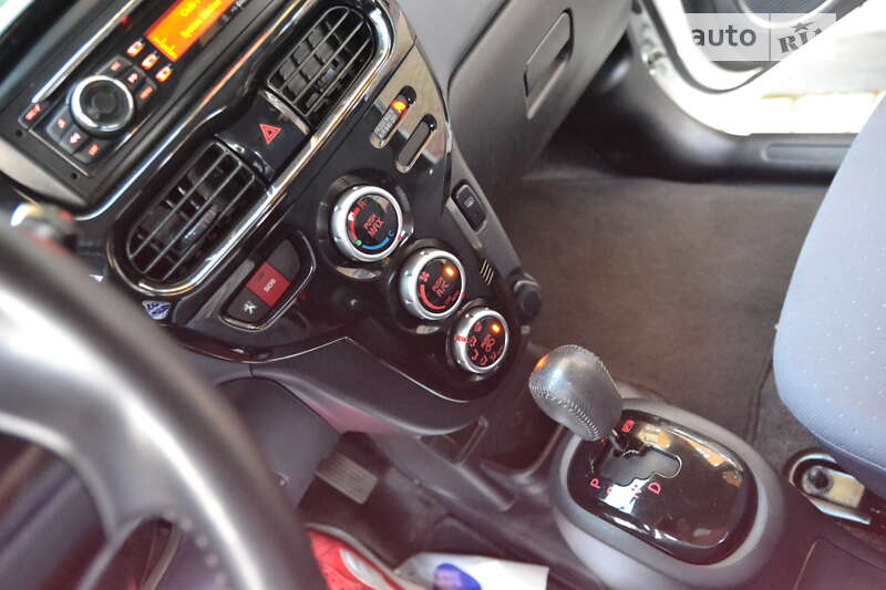 Хетчбек Peugeot iOn 2011 в Луцьку фото 22 Хетчбек Peugeot iOn 2011 в Луцьку