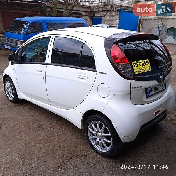 Хетчбек Peugeot iOn 2012 в Запоріжжі