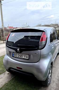 Хетчбек Peugeot iOn 2014 в Тернополі