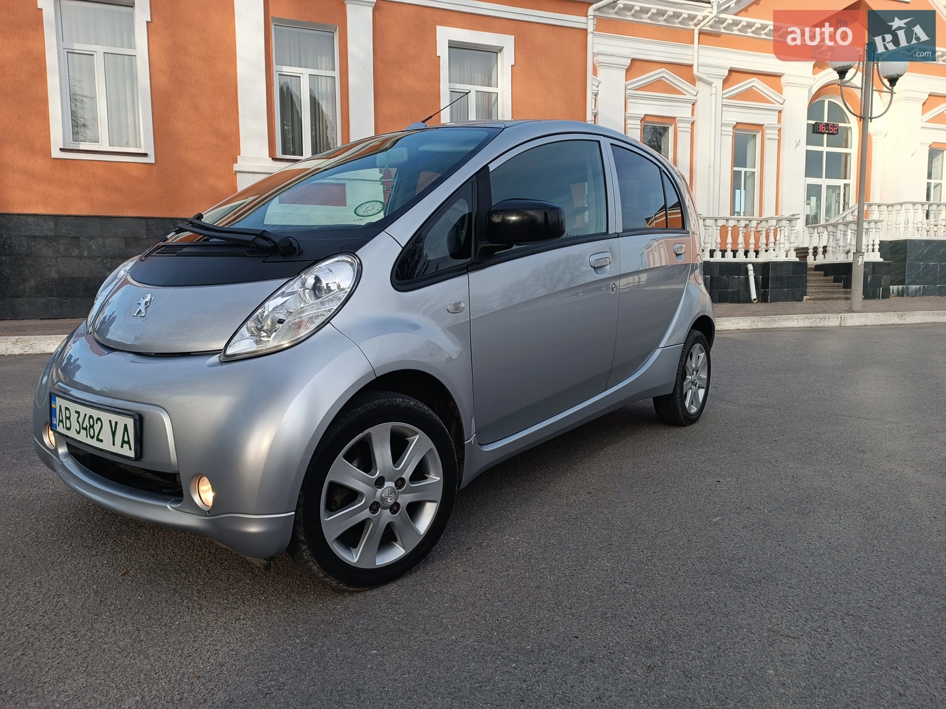 2012 Peugeot iOn - мініатюра 2