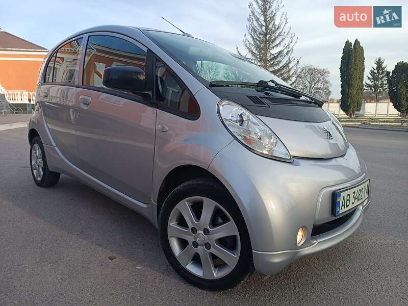 Peugeot iOn 2012 Peugeot iOn 2012