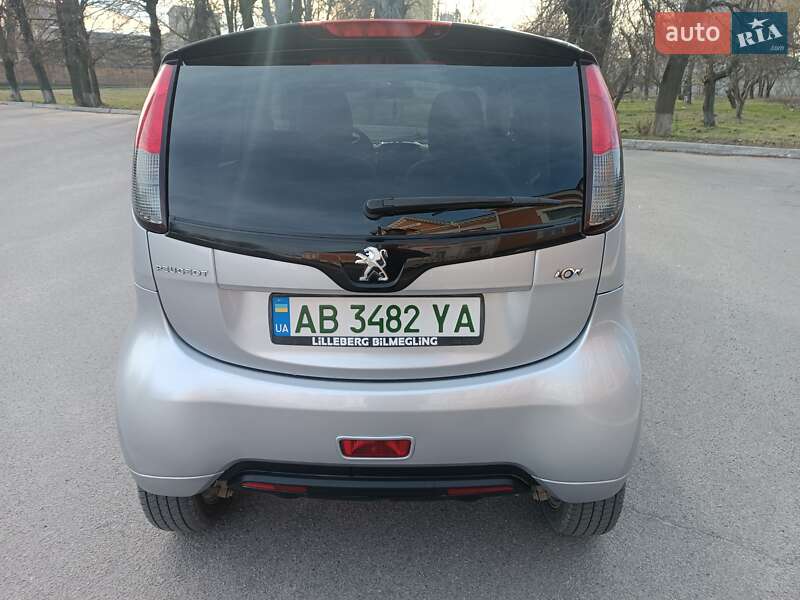 Хэтчбек Peugeot iOn 2012 в Хмельнике