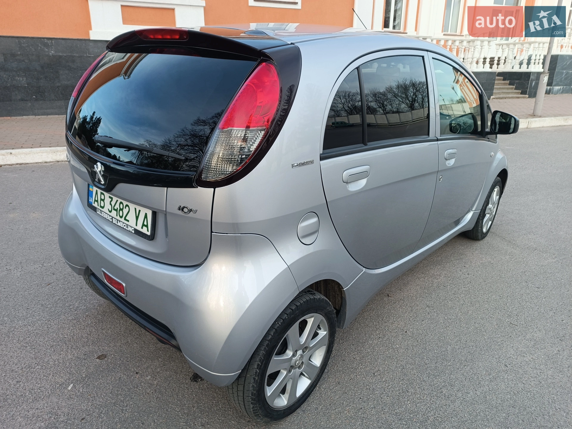 2012 Peugeot iOn - мініатюра 7