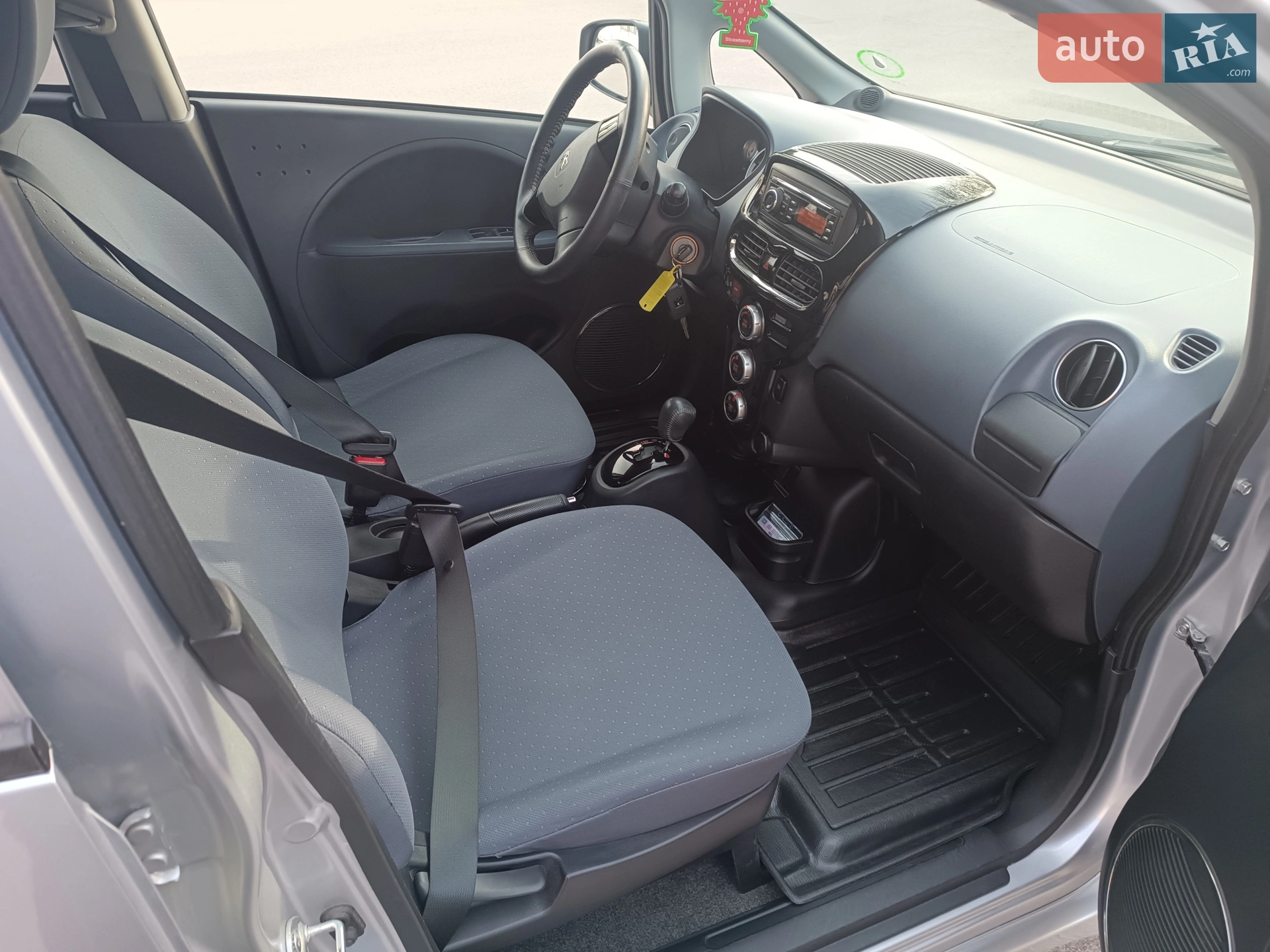 2012 Peugeot iOn - мініатюра 11