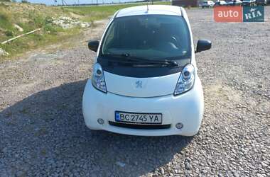 Хэтчбек Peugeot iOn 2011 в Львове