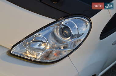 Хэтчбек Peugeot iOn 2013 в 