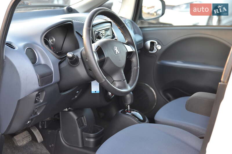 Хетчбек Peugeot iOn 2013 в Луцьку