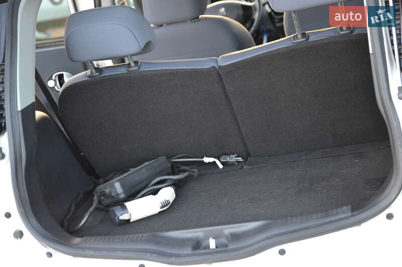 Хетчбек Peugeot iOn 2013 в Луцьку