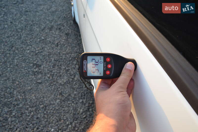 Хетчбек Peugeot iOn 2013 в Луцьку