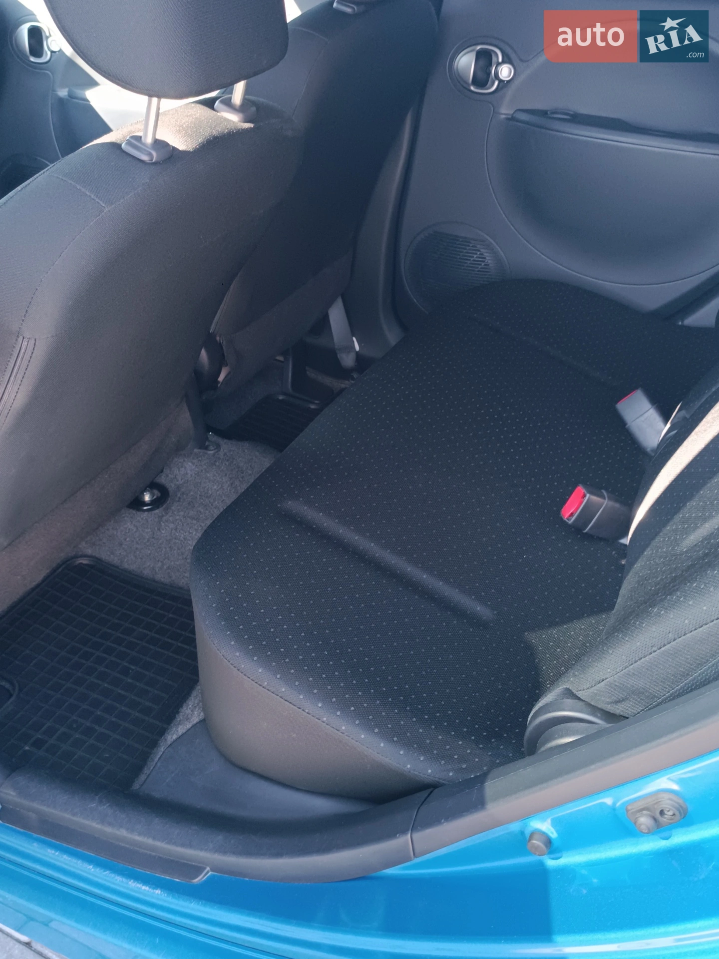 2012 Peugeot iOn - мініатюра 3