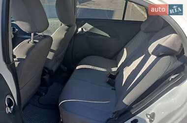 Хетчбек Peugeot iOn 2012 в 