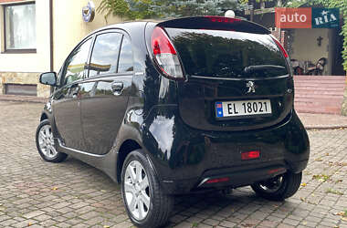 Хэтчбек Peugeot iOn 2011 в Львове