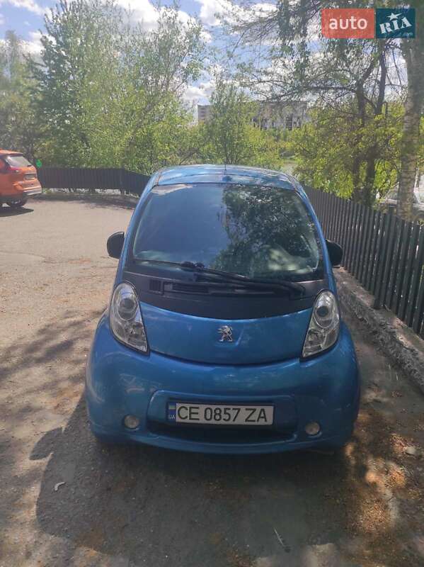 Хетчбек Peugeot iOn 2011 в Хмельницькому