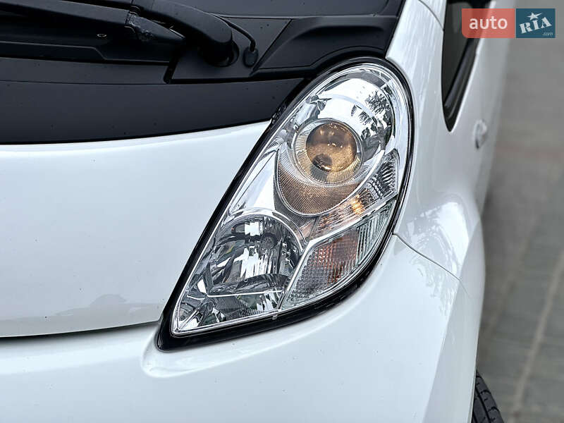Хетчбек Peugeot iOn 2018 в Тернополі