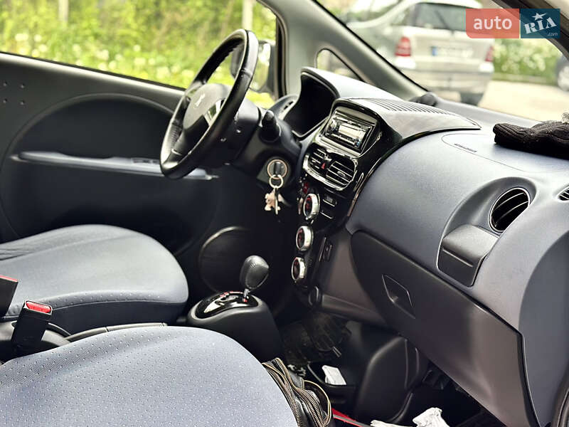 Хетчбек Peugeot iOn 2018 в Тернополі