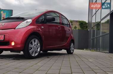 Хэтчбек Peugeot iOn 2014 в 