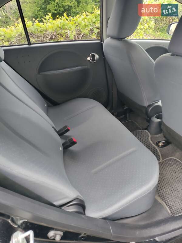 Хэтчбек Peugeot iOn 2011 в Ровно