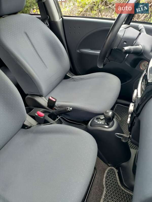 Хэтчбек Peugeot iOn 2011 в Ровно