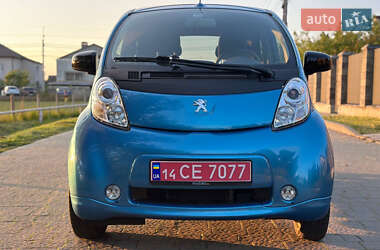 Хэтчбек Peugeot iOn 2016 в 