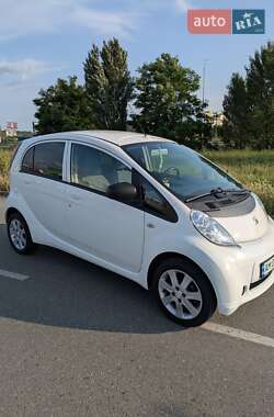 Хетчбек Peugeot iOn 2014 в Києві