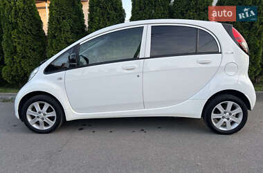 Хэтчбек Peugeot iOn 2016 в 