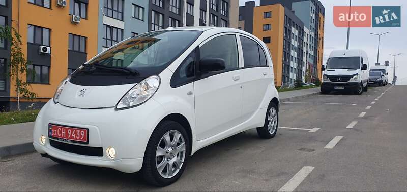 Peugeot iOn 2015