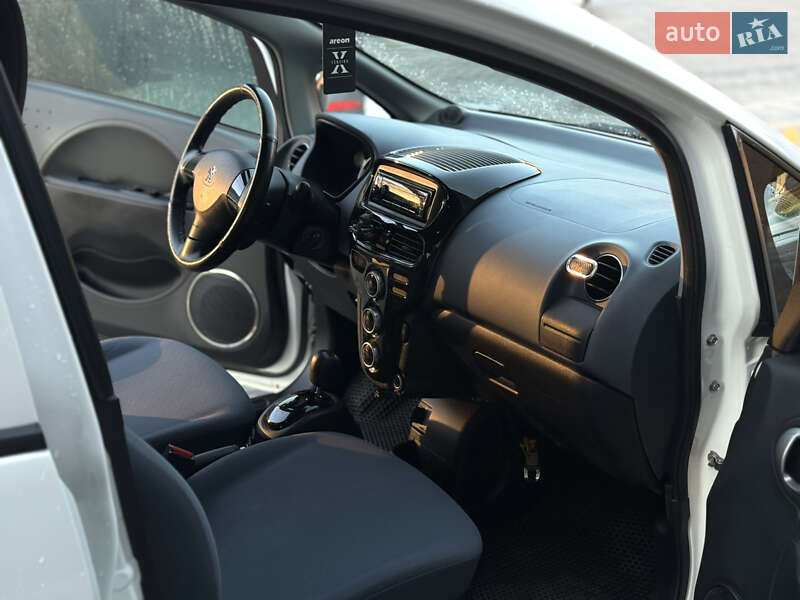 Хетчбек Peugeot iOn 2017 в Луцьку