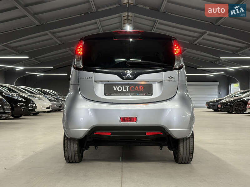 Хетчбек Peugeot iOn 2011 в Володимирі