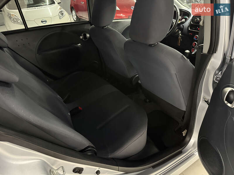 Хетчбек Peugeot iOn 2011 в Володимирі