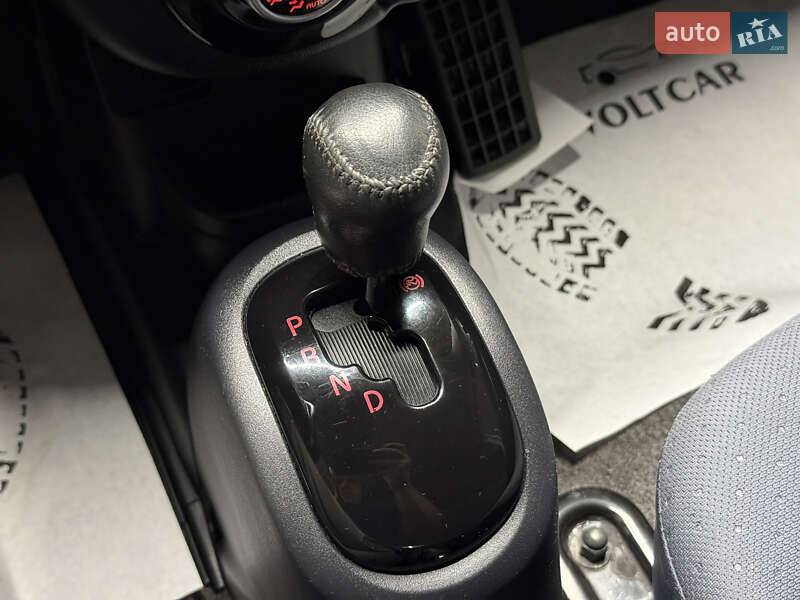 Хетчбек Peugeot iOn 2011 в Володимирі