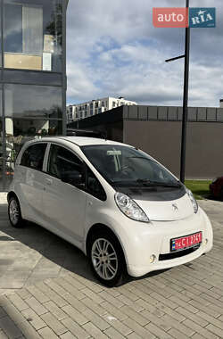 Хетчбек Peugeot iOn 2011 в Ужгороді