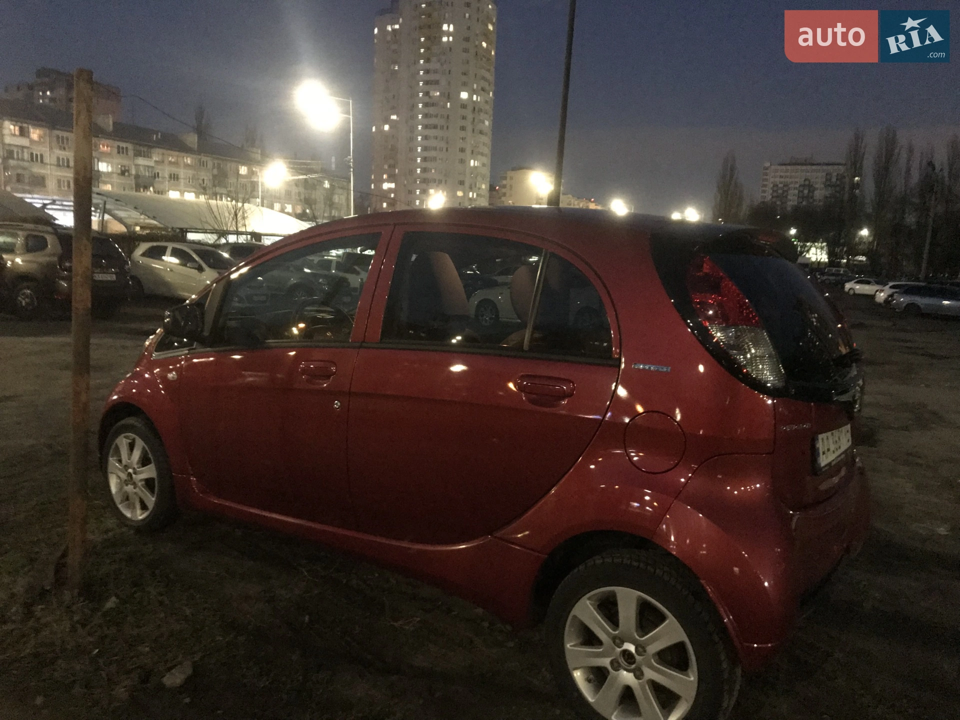 2015 Peugeot iOn - мініатюра 5