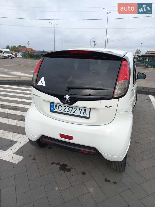 Хэтчбек Peugeot iOn 2011 в Луцке фото 5 Хэтчбек Peugeot iOn 2011 в Луцке