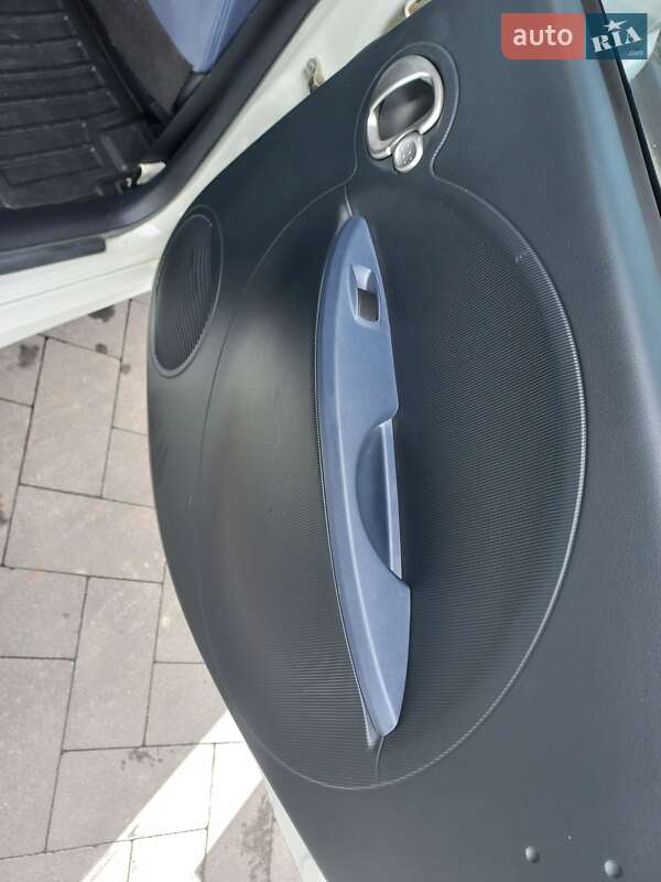 Хэтчбек Peugeot iOn 2011 в Луцке фото 20 Хэтчбек Peugeot iOn 2011 в Луцке