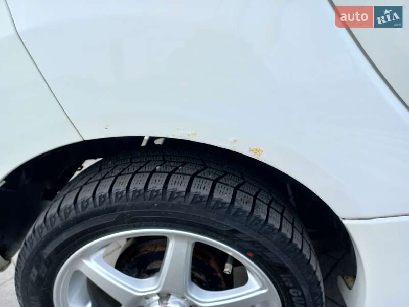 Хэтчбек Peugeot iOn 2011 в Луцке фото 47 Хэтчбек Peugeot iOn 2011 в Луцке