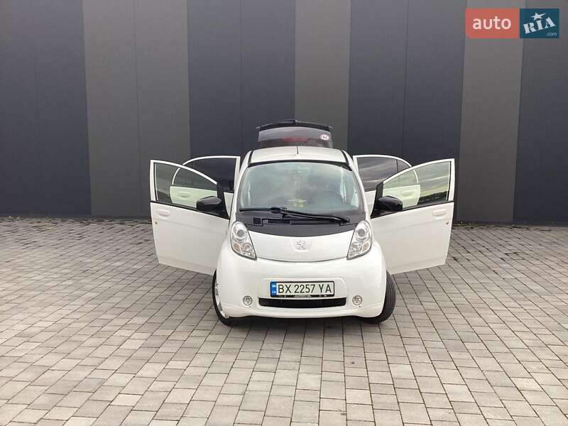 Хетчбек Peugeot iOn 2016 в Хмельницькому